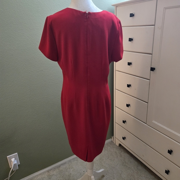 Liz Claiborne Women's Red Short Sleeved Midi Dress - Picture 2 of 8